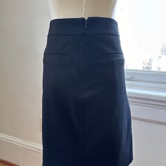 The Bickford Park Contrast Skirt - Picture 3 of 3